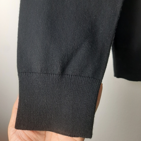 Andrew Marc Women’s Turtleneck - Picture 6 of 6